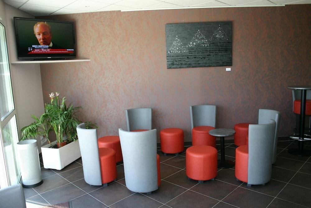 Brit Hotel Saint-Meen-Le-Grand En Broceliande Екстериор снимка