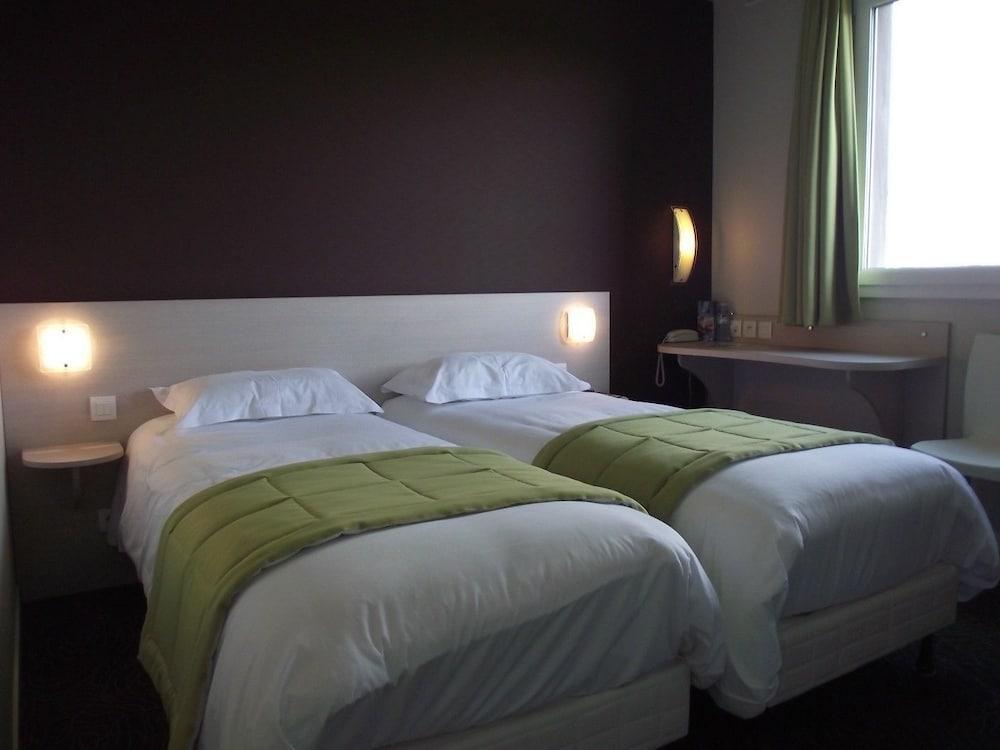 Brit Hotel Saint-Meen-Le-Grand En Broceliande Екстериор снимка