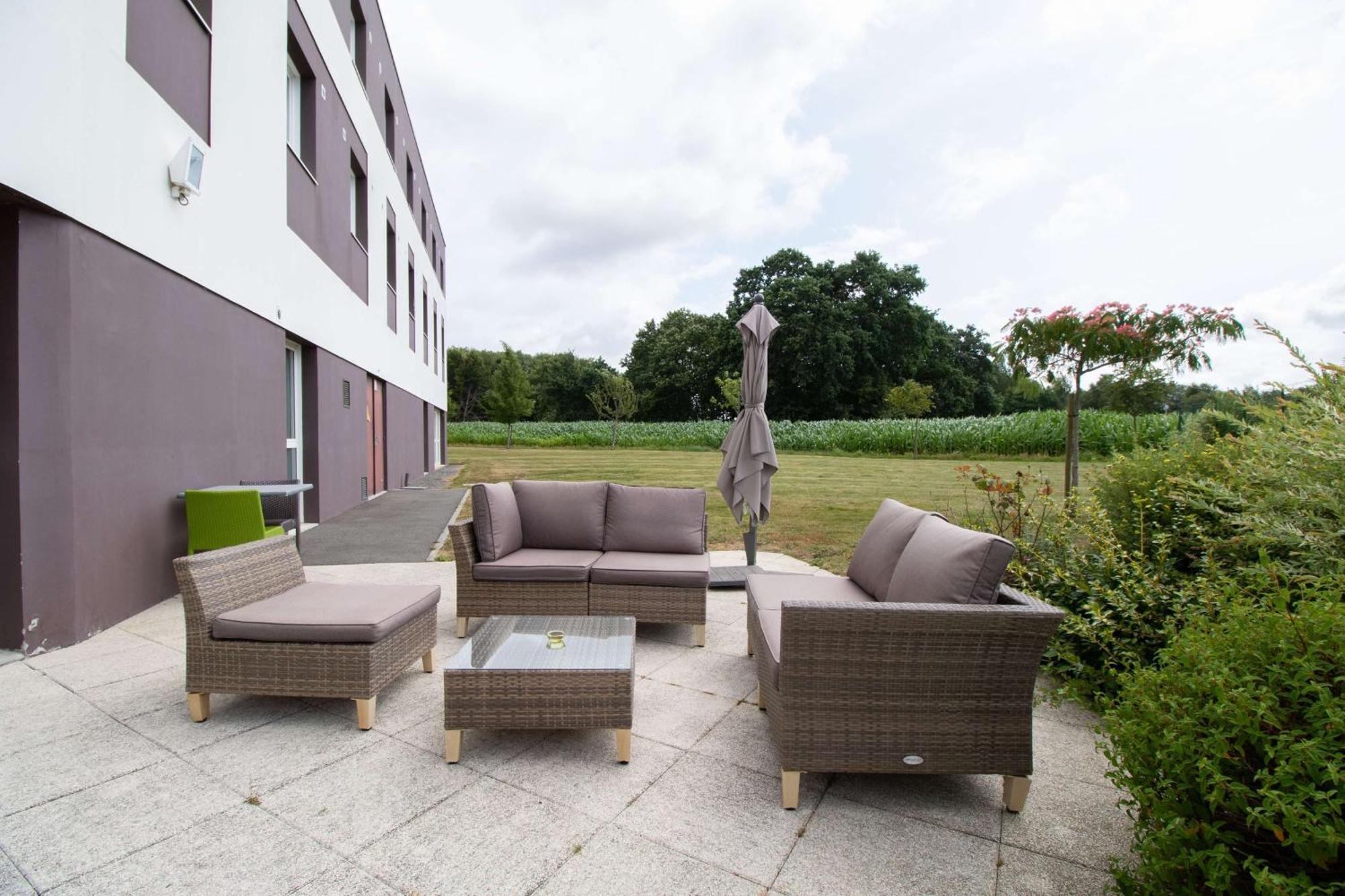 Brit Hotel Saint-Meen-Le-Grand En Broceliande Екстериор снимка