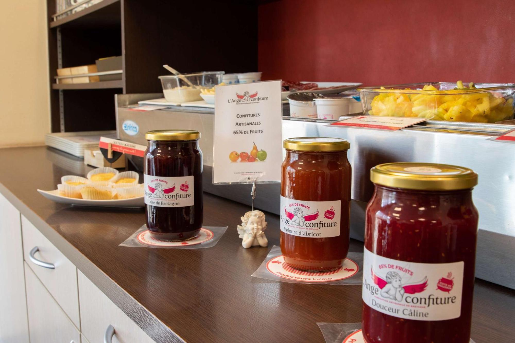 Brit Hotel Saint-Meen-Le-Grand En Broceliande Екстериор снимка