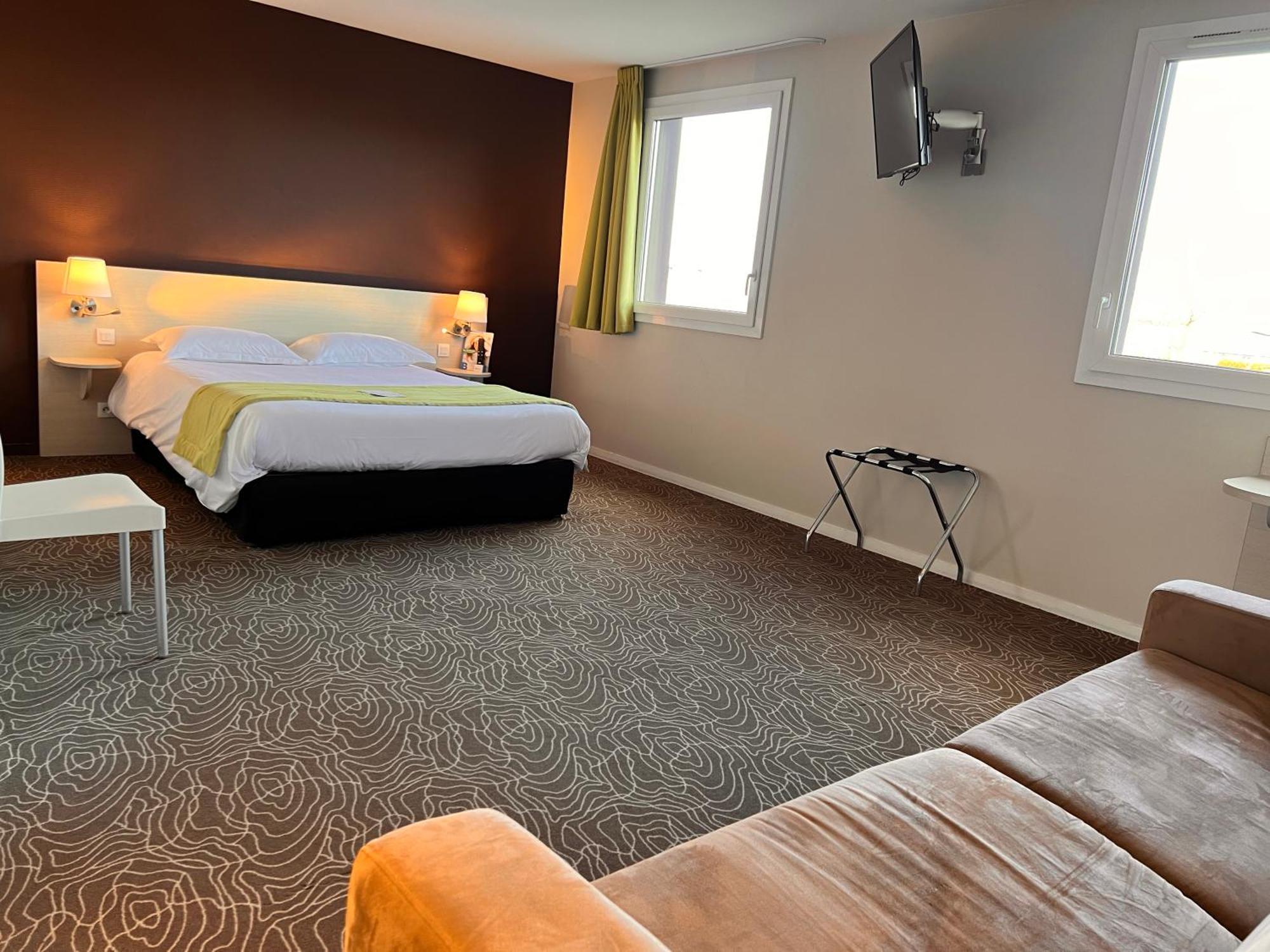 Brit Hotel Saint-Meen-Le-Grand En Broceliande Екстериор снимка