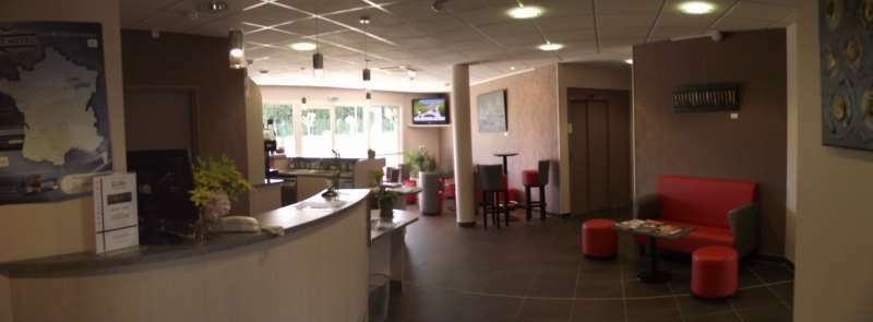 Brit Hotel Saint-Meen-Le-Grand En Broceliande Интериор снимка